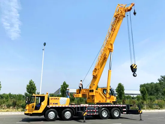 XCMG Official 30 Ton Hydraulic Cranes Xct30_Y Mobile Adjustable Wheel Truck Crane for Sale1